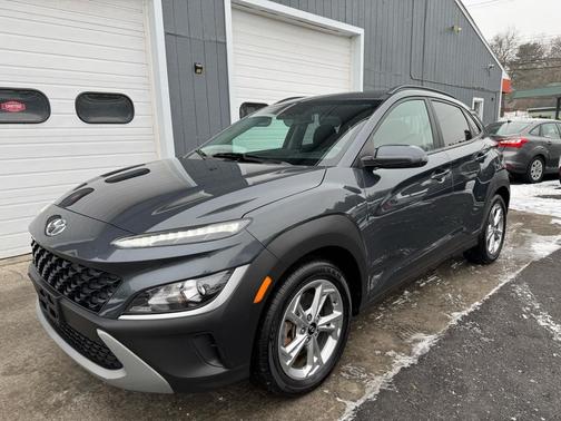 2022 Hyundai KONA SEL