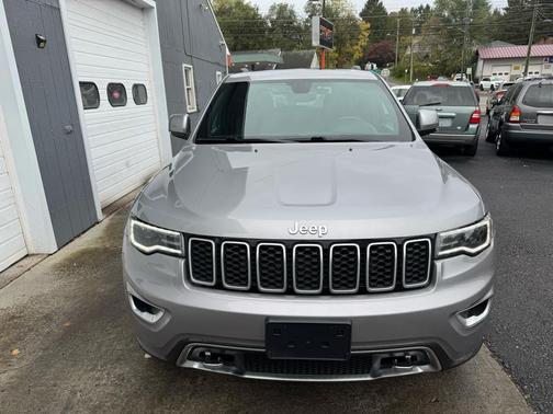 2018 Jeep Grand Cherokee Sterling Edition