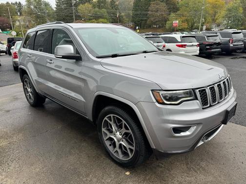 2018 Jeep Grand Cherokee Sterling Edition