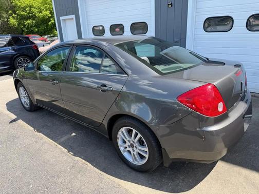 Granite Metallic 2005 Pontiac G6 Base