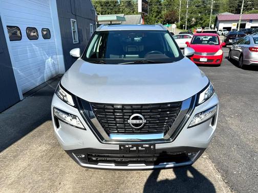 2022 Nissan Rogue SL