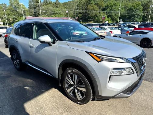 2022 Nissan Rogue SL