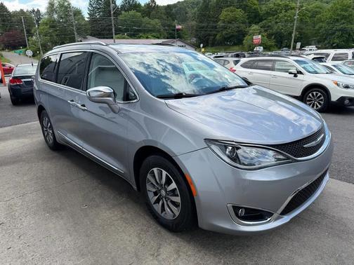 Billet Silver Metallic 2020 Chrysler Pacifica Hybrid Limited