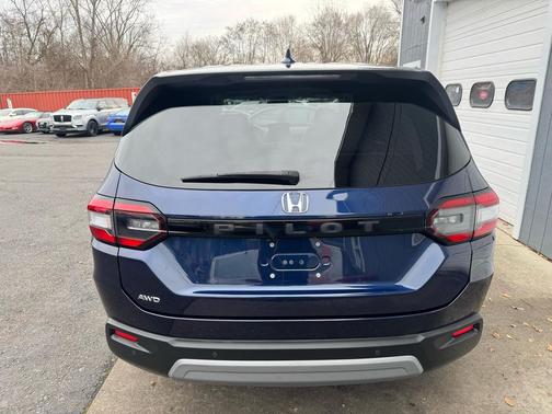 2023 Honda Pilot AWD EX-L 7 Passenger
