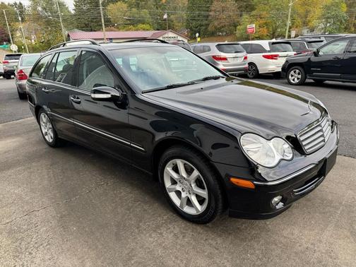 2005 Mercedes-Benz C-Class Luxury 4MATIC