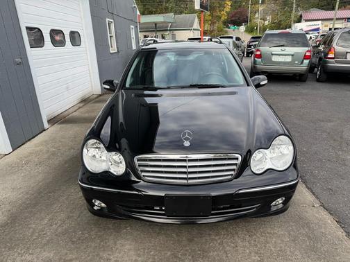 2005 Mercedes-Benz C-Class Luxury 4MATIC