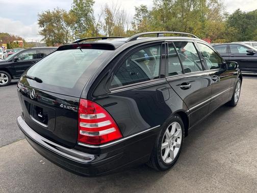 2005 Mercedes-Benz C-Class Luxury 4MATIC