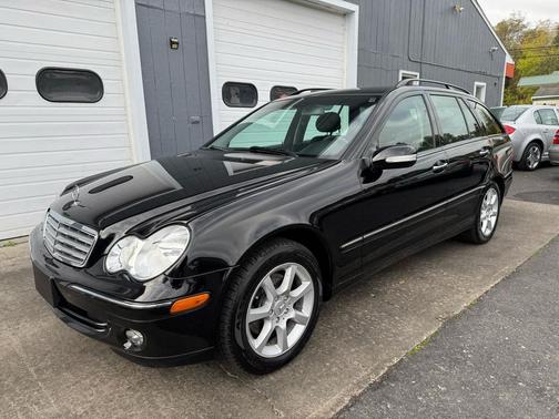 2005 Mercedes-Benz C-Class Luxury 4MATIC