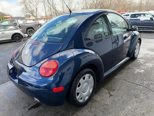 2004 Volkswagen New Beetle GL