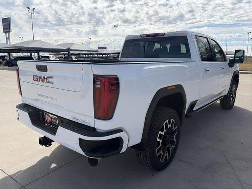 Summit White 2026 GMC Sierra 2500 Denali