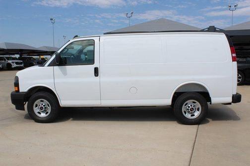 2025 GMC Savana 3500 Work Van