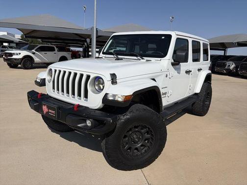 Bright White Clearcoat 2021 Jeep Wrangler Unlimited Sahara