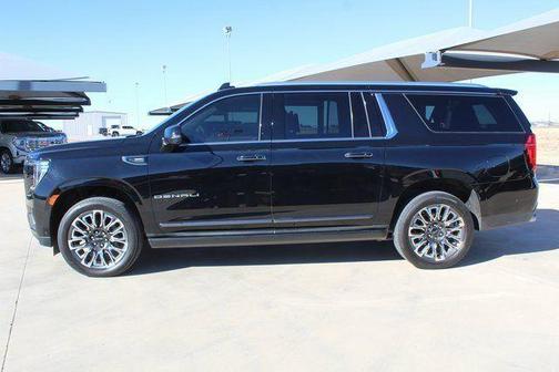2023 GMC Yukon XL Denali Ultimate