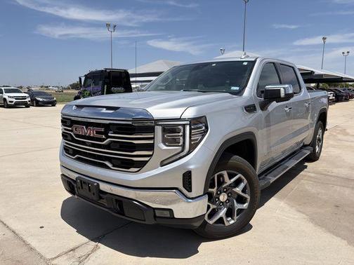 Quicksilver Metallic 2022 GMC Sierra 1500 SLT