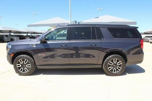2023 GMC Yukon XL AT4