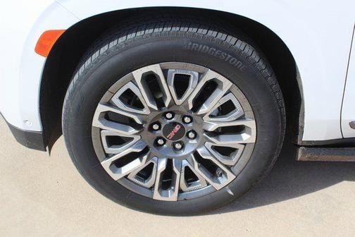 2024 GMC Yukon XL Denali Ultimate