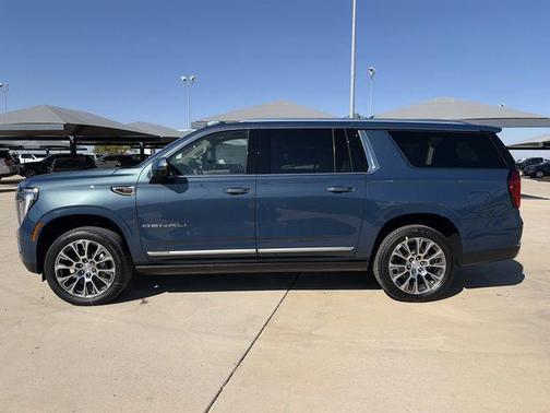 Metallic 2026 GMC Yukon XL Denali