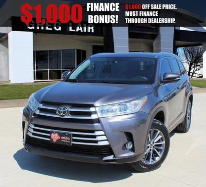 2019 Toyota Highlander SE