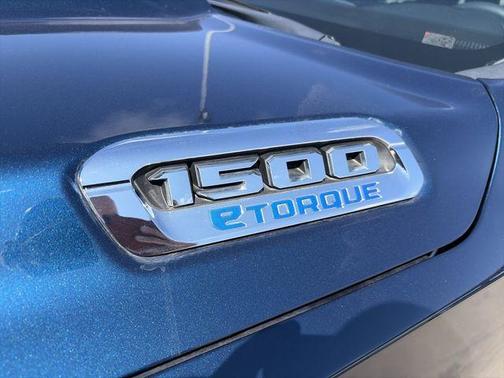 Patriot Blue Pearlcoat 2022 RAM 1500 Big Horn