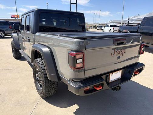 Sting Gray Clearcoat 2023 Jeep Gladiator Mojave