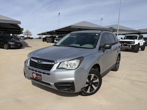 Ice Silver Metallic 2018 Subaru Forester 2.5i