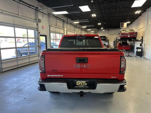 Cardinal Red 2018 GMC Sierra 1500 SLT