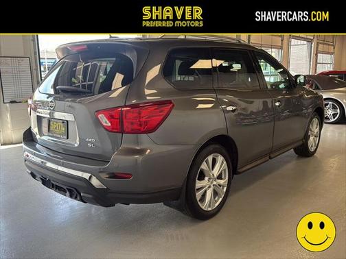 2018 Nissan Pathfinder SL