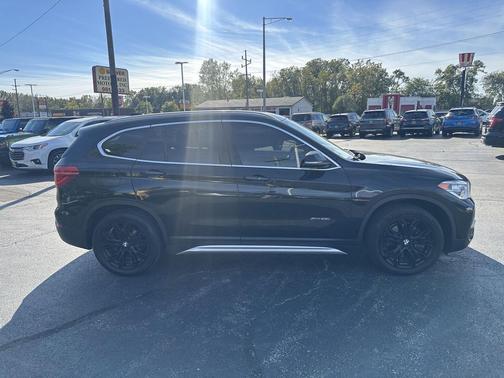 Black Sapphire Metallic 2018 BMW X1 xDrive28i