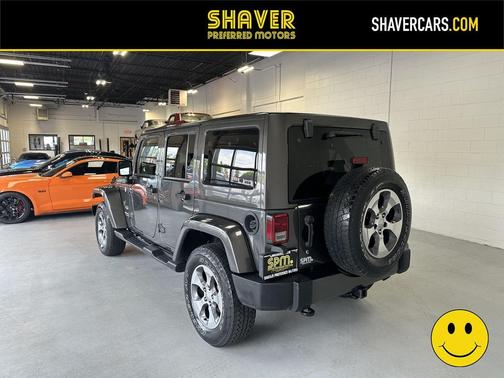Granite Crystal Metallic Clearcoat 2016 Jeep Wrangler Unlimited Sahara