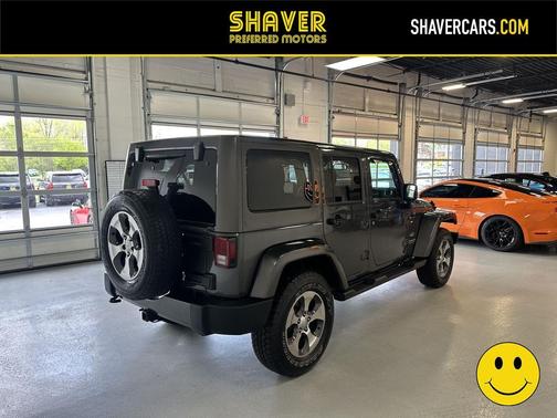 Granite Crystal Metallic Clearcoat 2016 Jeep Wrangler Unlimited Sahara