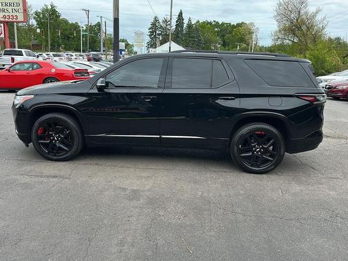 Mosaic Black Metallic 2018 Chevrolet Traverse Premier