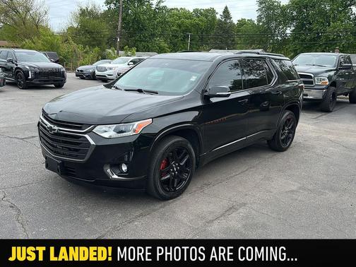 Mosaic Black Metallic 2018 Chevrolet Traverse Premier