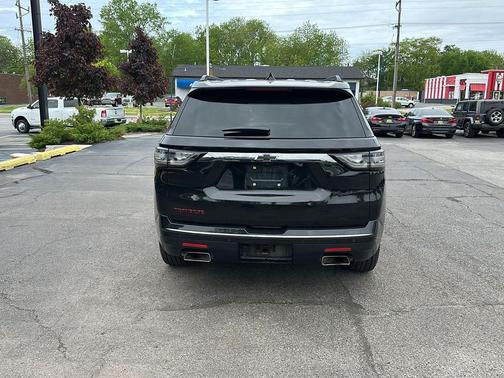 Mosaic Black Metallic 2018 Chevrolet Traverse Premier