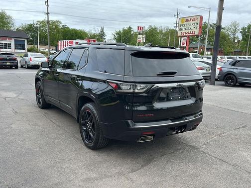 Mosaic Black Metallic 2018 Chevrolet Traverse Premier