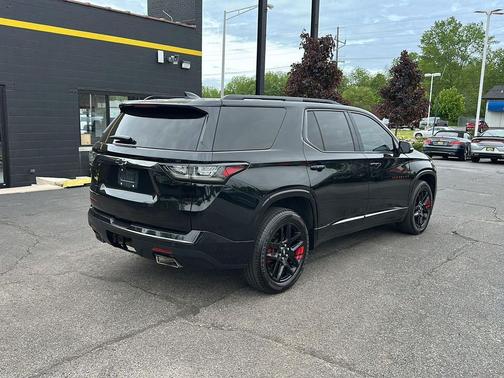 Mosaic Black Metallic 2018 Chevrolet Traverse Premier