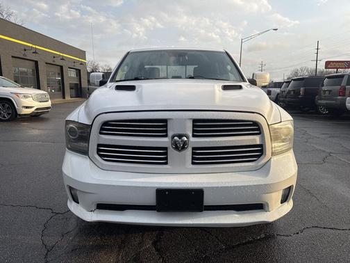 Bright White 2016 RAM 1500 Sport