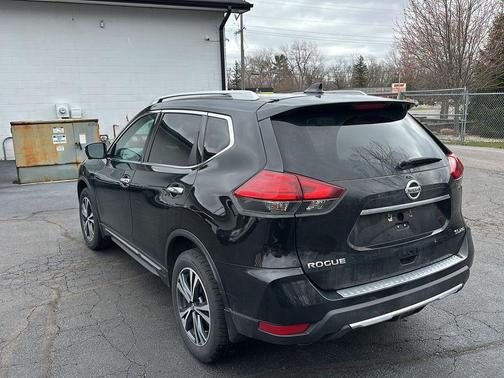 2017 Nissan Rogue SL