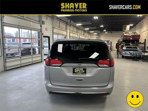 Billet Silver Metallic Clearcoat 2018 Chrysler Pacifica Touring Plus