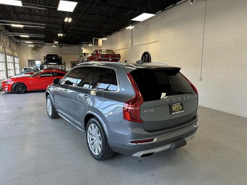 2018 Volvo XC90 T6 Inscription