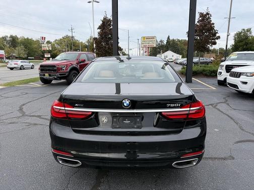 2019 BMW 750 i xDrive