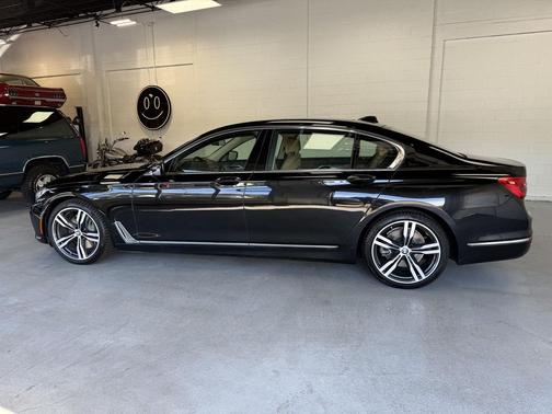 2019 BMW 750 i xDrive