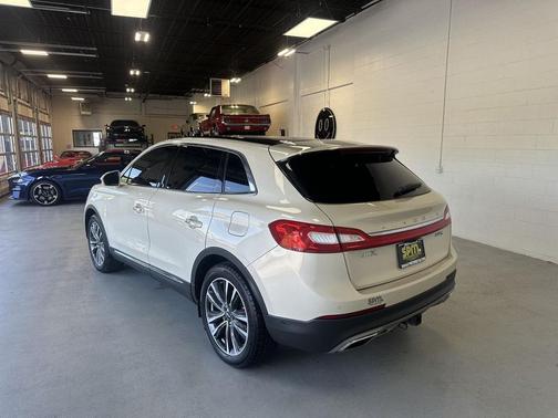 GOLD 2016 Lincoln MKX Reserve