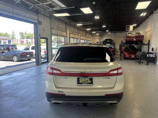 GOLD 2016 Lincoln MKX Reserve