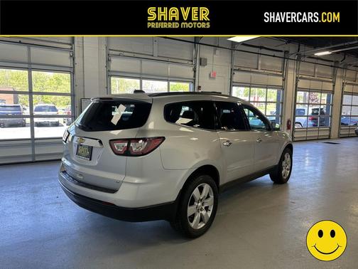 Silver Ice Metallic 2017 Chevrolet Traverse 1LT