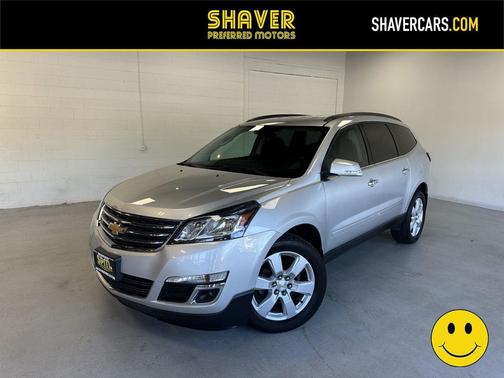 Silver Ice Metallic 2017 Chevrolet Traverse 1LT