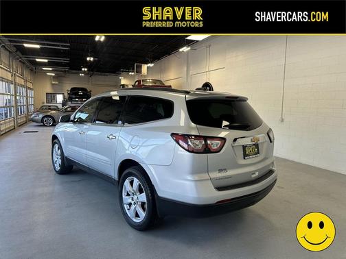 Silver Ice Metallic 2017 Chevrolet Traverse 1LT