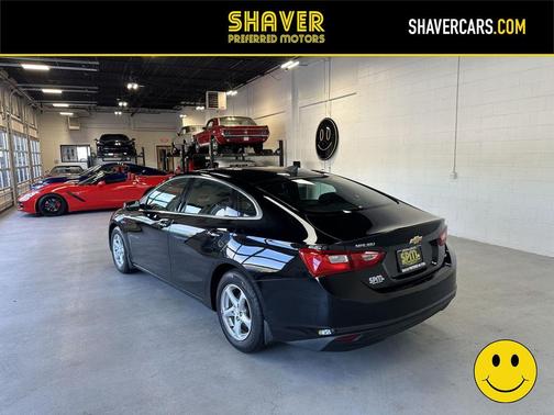 Mosaic Black Metallic 2017 Chevrolet Malibu 1LS