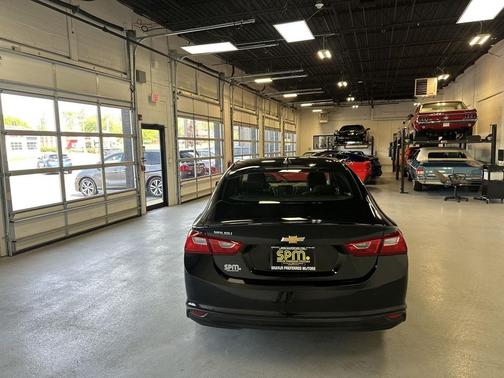 Mosaic Black Metallic 2017 Chevrolet Malibu 1LS