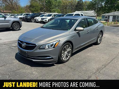 Pepperdust Metallic 2018 Buick LaCrosse Premium