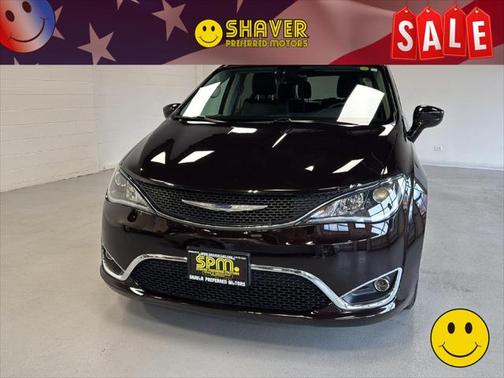 2017 Chrysler Pacifica Touring-L